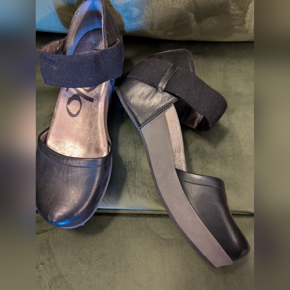 OTBT Leather Mary Jane Wedges Size 8.5 - Picture 2 of 6